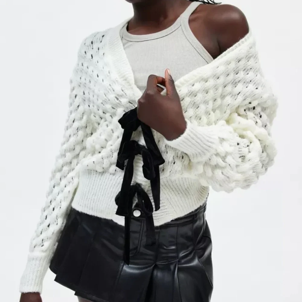 Cora Bow Cardigan Kimchi Blue by Urban Outfitters - Picture 2 of 14